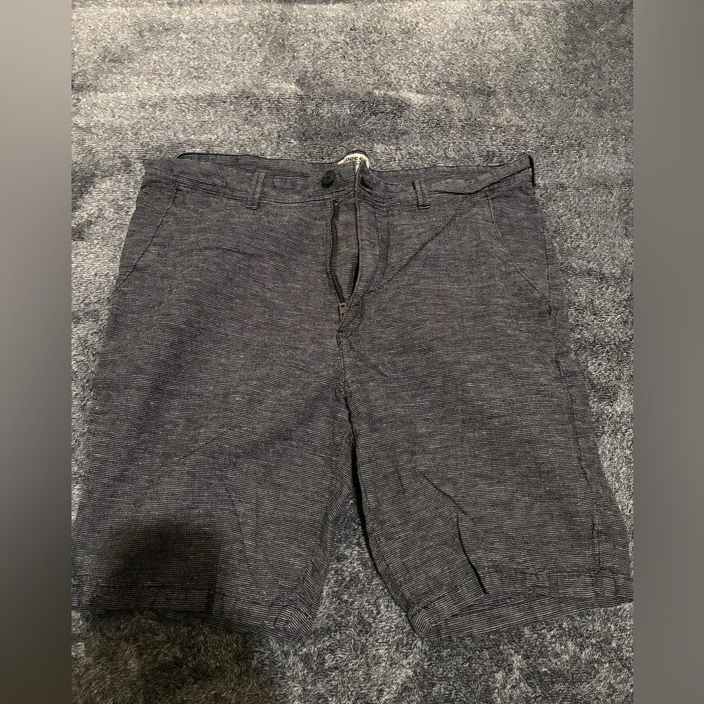 Express Men’s Shorts Classic Fit